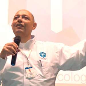 Dr. Kadir Singer Villalpando
